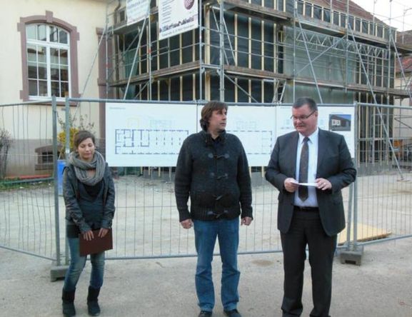 v.r.n.l. BM Matthias Guderjan, Architekt Michael Herbstritt, Architektin Nadine Melcher