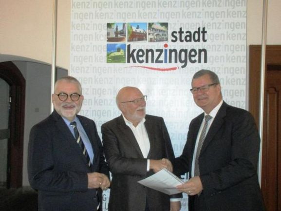 Insgesamt 3 Projekte können durch eine Spende von Herrn Harry Pruner mit jeweils 700 Euro gefördert werden
