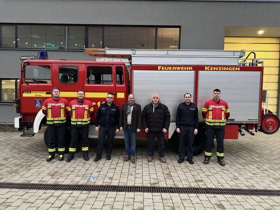 Übergabe des Feuerwehrfahrzeugs