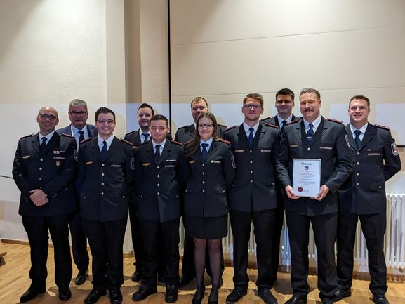 Lukas Kimmi, Matthias Guderjan und die Goldgruppe: David Hügle, Manuel Hensle, Marcel Schillinger, Johannes Jentz, Jennifer Rissler, Fabian Dose, Ralph Konrad, Olaf Roth, Matthias Herr (v.l.n.r)