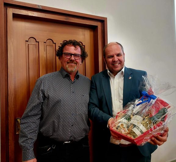 Georg Beck und Bürgermeister Dirk Schwier