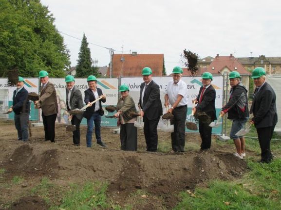 Herbert Kraus Firma orbau,Dr Christoph Jopen v. J. Consulting,Burkhard Isenmann Firma orbau, Markus Bührer Stadtverwaltung,Anna-Christin Ludwig AWO,Bürgermeister Matthias Guderjan,Stadtrat Stefan Bilharz,Achim Breit AWO,Stadtrat Armin, Jack Huttmann AWO