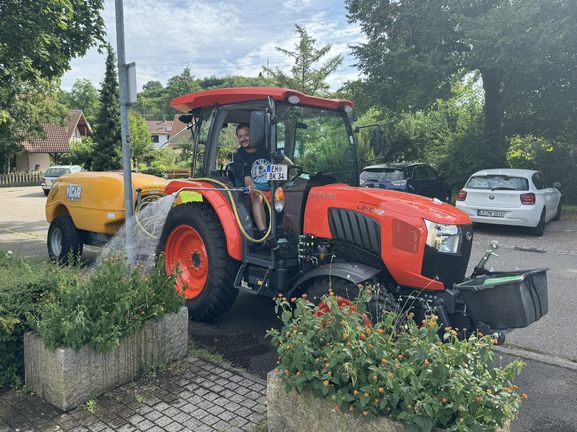 Neuer Kommunaltraktor