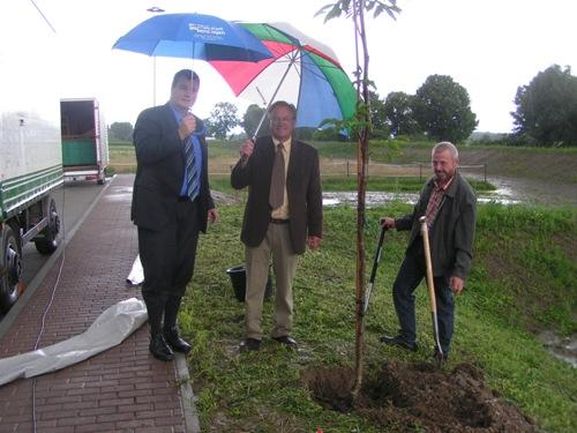 Bürgermeister Matthias Guderjan und Ortsvorsteher Karl Eschbach